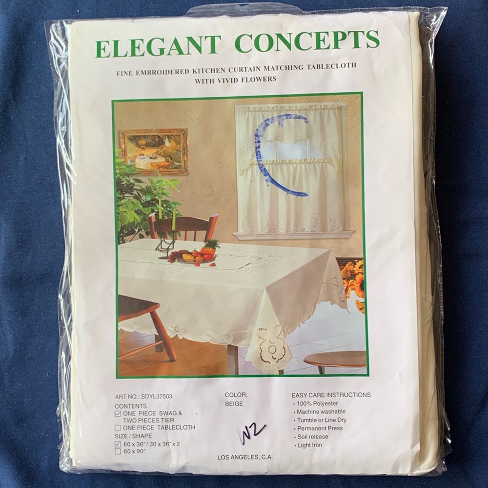 NIP Fine Embroidered Kitchen Curtain (No. SDYL37503)